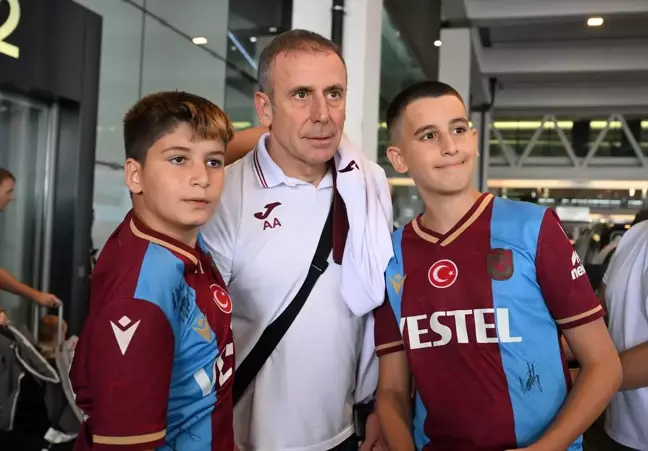 Trabzonspor, UEFA Konferans Ligi play-off turu için İsviçre'ye geldi