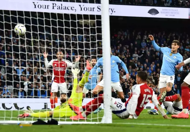 Manchester City ve Arsenal Beraberlikte Buluştu: 2-2