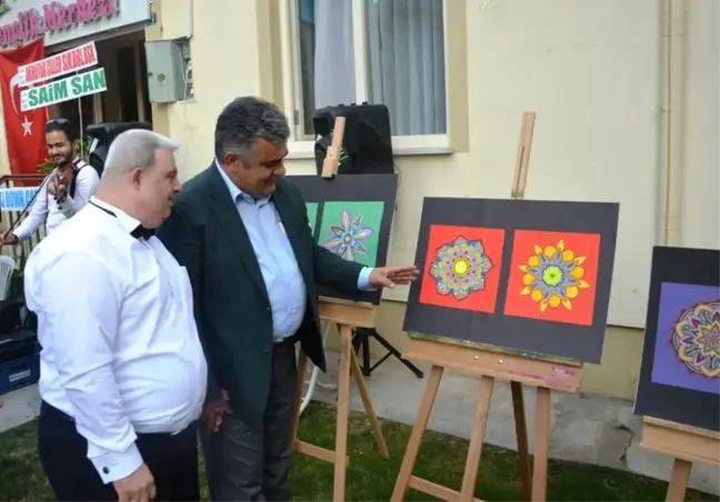 Down Sendromlu Serdar Duman'ın Sergisi Açıldı