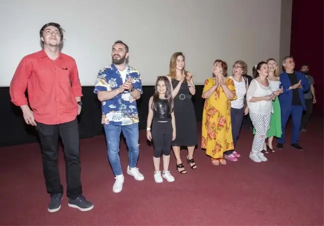 'Aykut Enişte' filminin özel gösterimi Adana'da