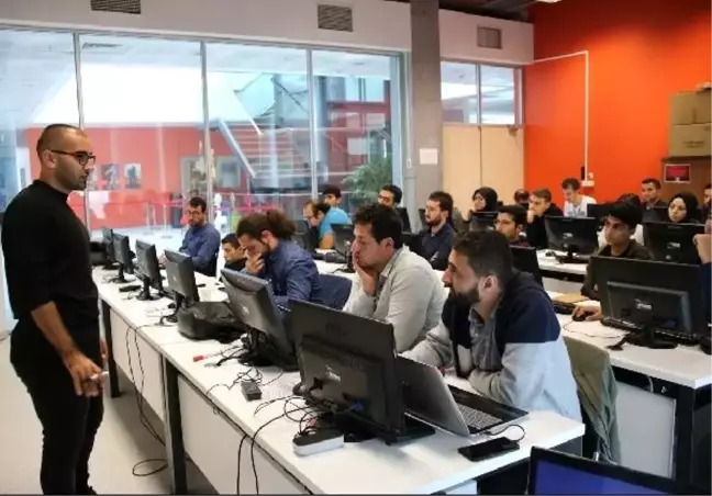 Belediyede, sektör çalışanlarına yazılım dersi