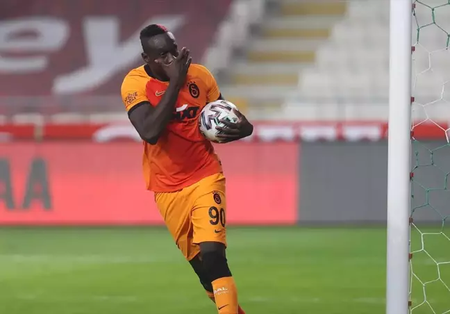 Galatasaray, Diagne'nin transferi için West Bromwich'le anlaşma sağladı