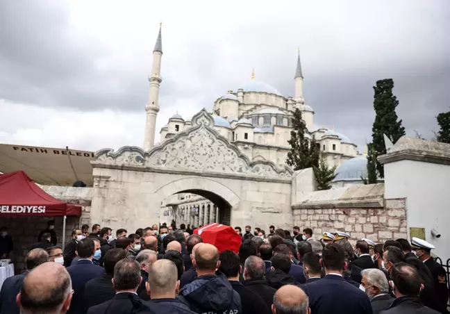 Baykar Yönetim Kurulu Başkanı Özdemir Bayraktar son yolculuğuna uğurlanıyor