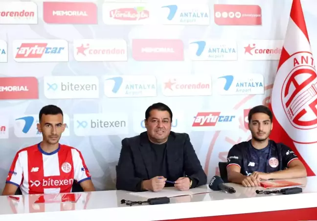 FTA Antalyaspor 4 genç futbolcu ile daha sözleşme imzaladı