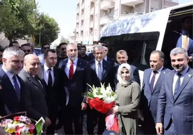 Bakan Işıkhan Mardin'de ziyaretlerde bulundu