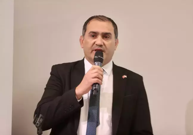 Kıbrıs'ın Geçmişi ve Geleceği Panelinde Kıbrıs Sorunu Tartışıldı