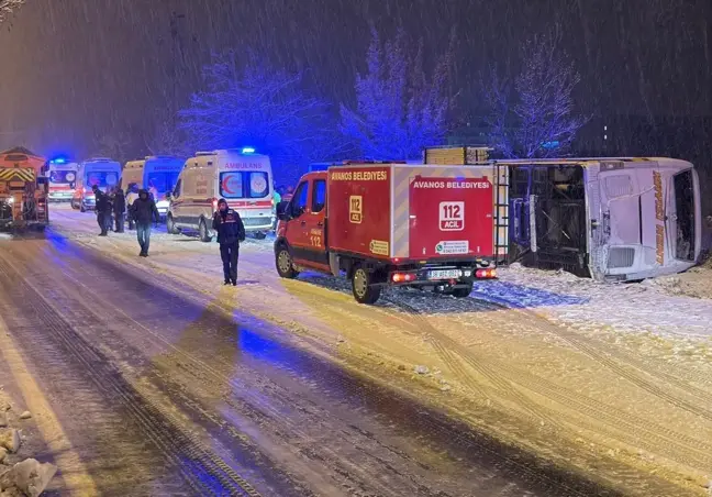 Nevşehir'de Yolcu Otobüsü Devrildi: 5 Yaralı