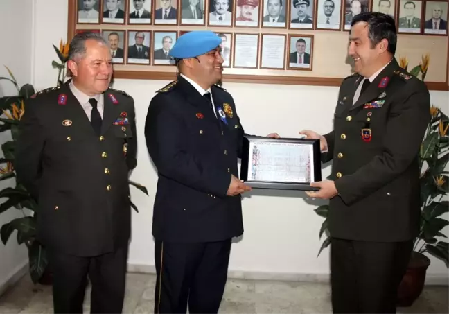 Jandarmadan Emniyet Müdürünü Duygulandıran Sürpriz