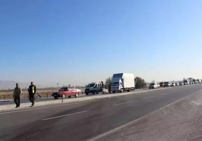 Yolcu Otobüsü Tıra Çarptı: 1 Ölü, 23 Yaralı