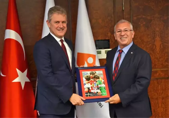 Altınordu, Mahmut Özgener'i Ziyaret Etti