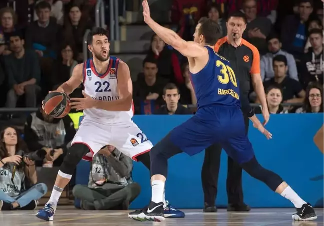 THY Euroleague'de Türk Takımları 3'te 2 Yaptı