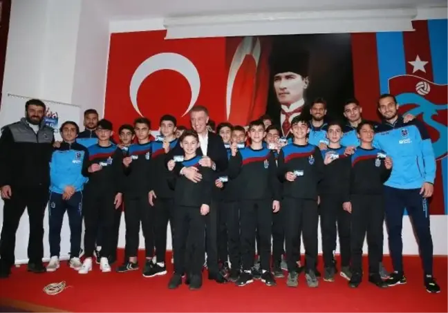 Ahmet Ağaoğlu: Gençlerimize Güveniyoruz