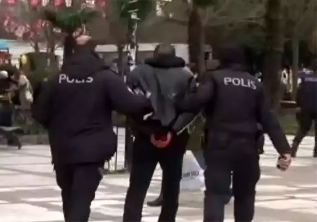 Avcılar'da kafede bıçaklanan bir kişi hayatını kaybetti