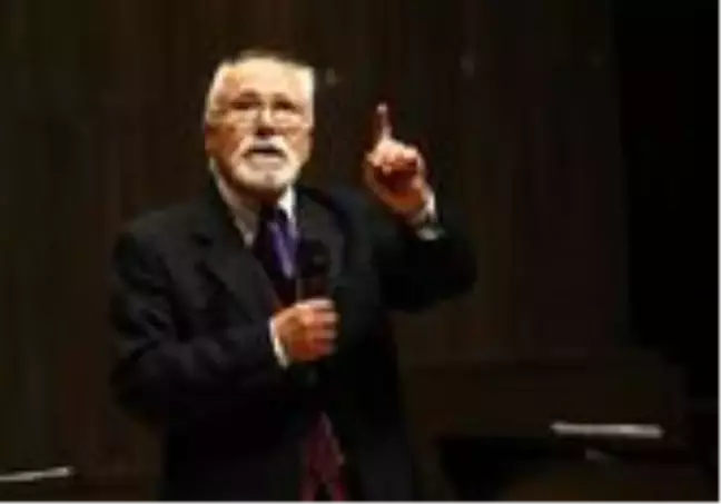 Prof. Dr. Emre Kongar kimdir? Emre Kongar kaç yaşında nereli? Emre Kongar hayatı ve biyografisi nedir?