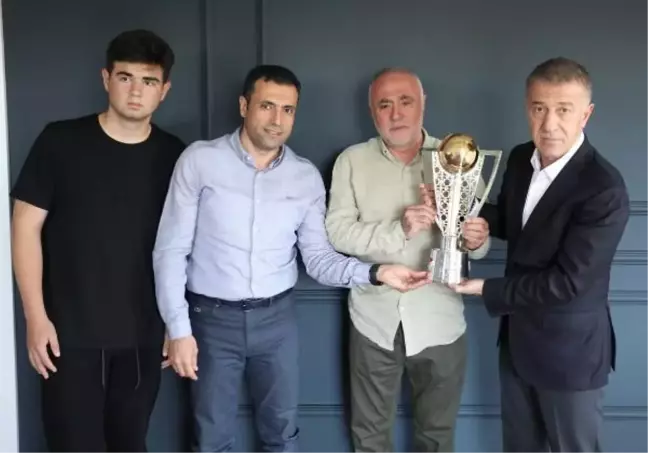 Ağaoğlu'ndan Ahmet Çalık'ın ailesine taziye ziyareti