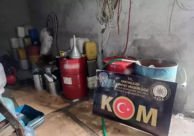 Van'da Gümrük Kaçağı Malzemeler Ele Geçirildi