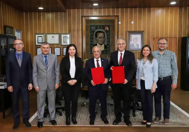 Kocaeli Üniversitesi Rektörü Prof. Dr. Nuh Zafer Cantürk, Atatürk Üniversitesi'ni ziyaret etti