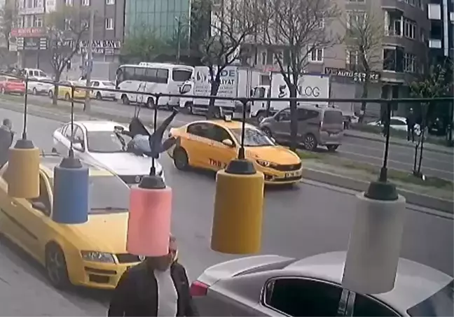 İstanbul Avcılar'da Yaya Kazası: Bir Kişi Ağır Yaralandı