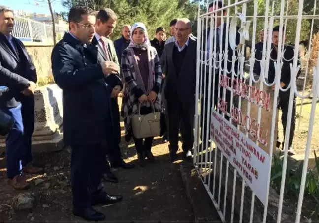Şehit Okul Müdürü Mezarı Başında Anıldı