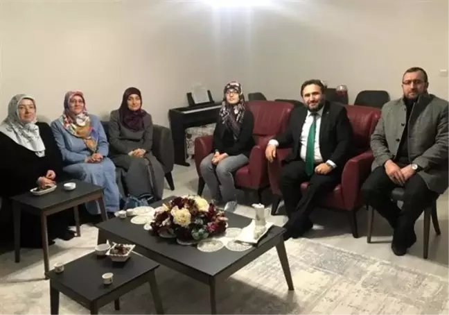 Müftü Başoğlu Umre 'den dönen Nişancı ailesini ziyaret etti