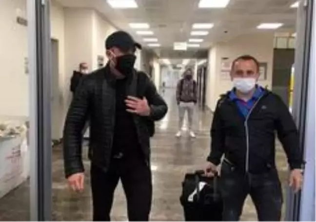 (Özel) Survivor ekibi Maltepe'deki karantina yurdundan ayrıldı