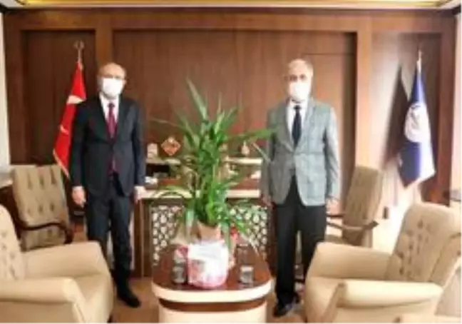 Sultanbeyli Kaymakamı, diyanet personelinin 'Camiler ve Din Görevlileri Haftası'nı kutladı