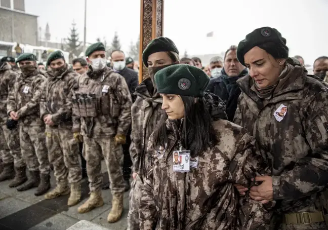 Son dakika haberi! Bingöl'de şehit olan polis memuru Birol İli memleketi Erzurum'da defnedildi