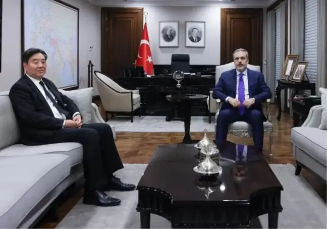 Dışişleri Bakanı Hakan Fidan, Çin Halk Cumhuriyeti Ortadoğu Sorunu Özel Temsilcisi Zhai Jun'u kabul etti