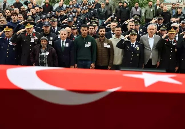 Uzman çavuşun çarpıp şehit ettiği polis memuru son yolculuğuna uğurlandı