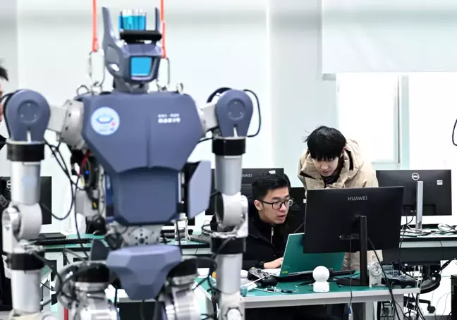 Wuhan'da Yeni Gelişmeler: İnsansı Robotun Performansı Artırılıyor