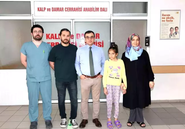 9 Yaşındaki Çocuğa İleri Mitral Kapak Yetmezliğinde Başarıyla Ameliyat Yapıldı