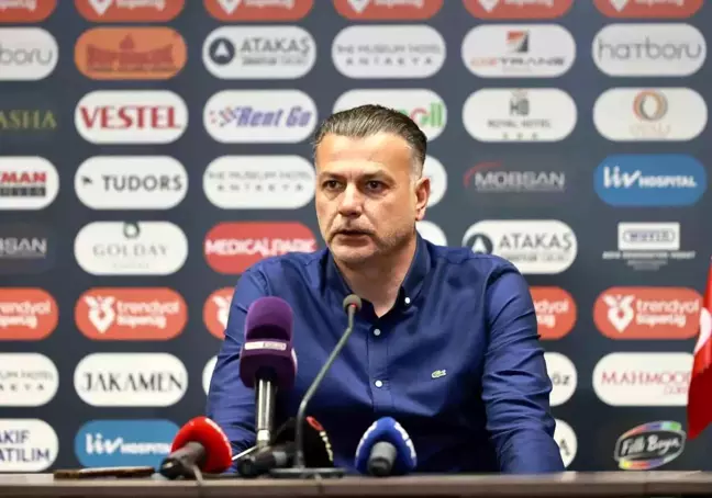 Hatayspor Teknik Direktörü Şahin: 'İlk yarısı beyaz, ikinci yarısı siyah bir maçtı'
