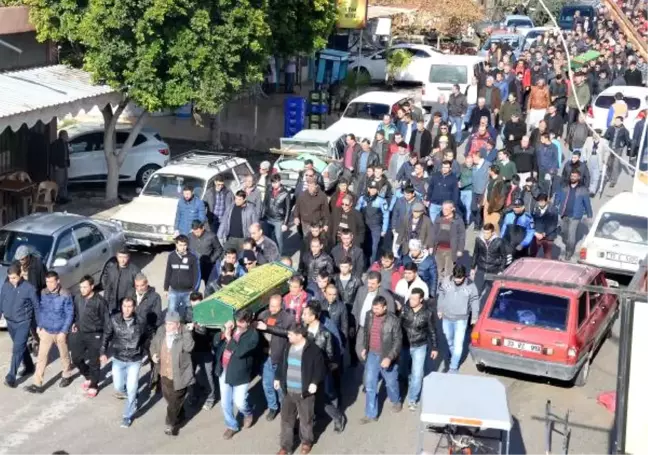 Mersin'desele Kapılarak Ölen Genç Çift Son Yolculuğuna Beraber Uğurlandı