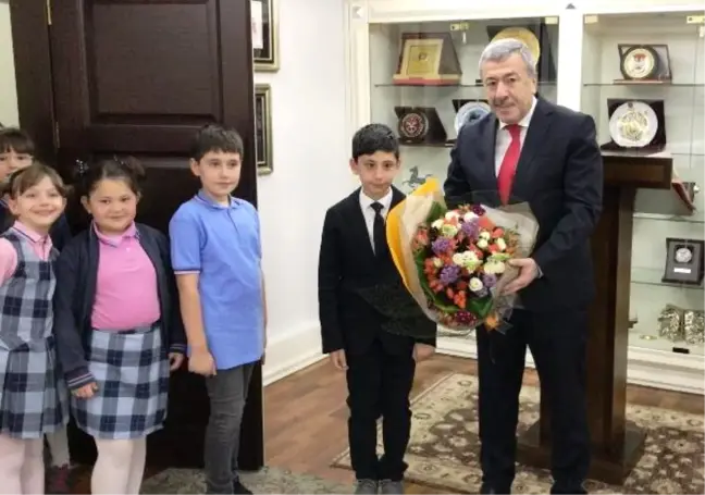 İstanbul Emniyet Müdürü Çalışkan Koltuğunu 3. Sınıf Öğrencisine Devretti