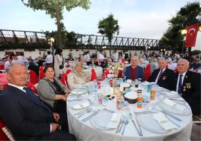 İBB, şehit yakınları ve gazileri iftarda buluşturdu
