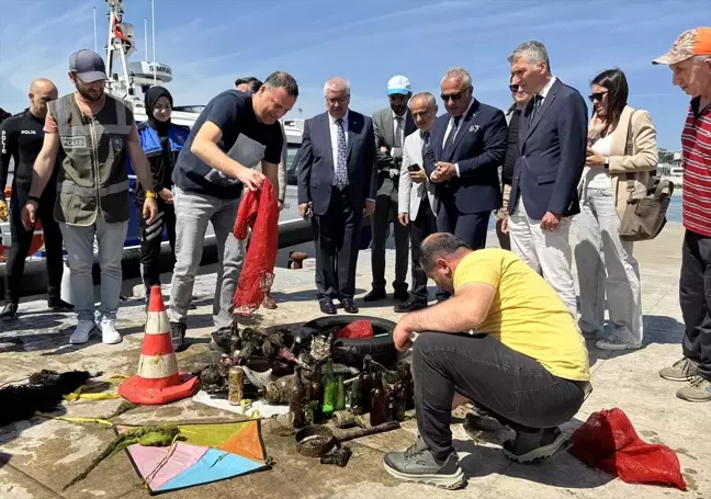 Sinop'ta Deniz Dibi Temizliği Yapıldı