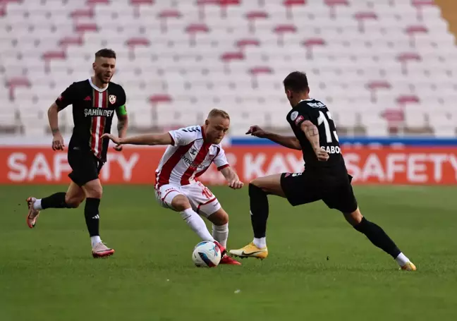 Sivasspor, Gaziantep FK'yı 3-2 Yenerek Puanını 7'ye Yükseltti