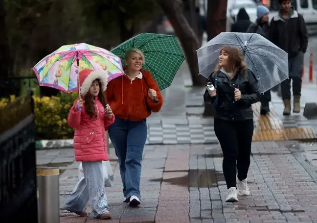 Edirne, Kırklareli ve Tekirdağ'da Sağanak Hayatı Olumsuz Etkiledi