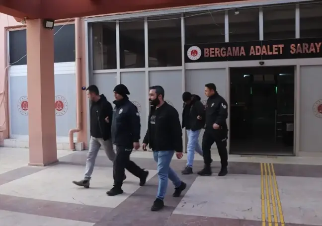 Bergama'da Uyuşturucu Operasyonu: 3 Şüpheli Tutuklandı