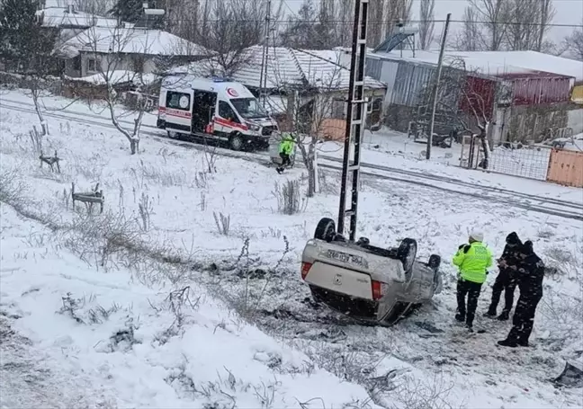 Amasya'da Otomobilin Devrilmesi Sonucu 3 Yaralı