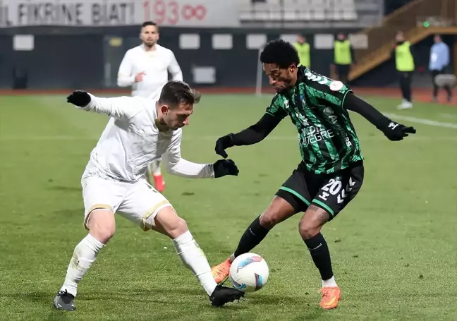 Kocaelispor Deplasmanda Manisa FK'yı 2-0 Mağlup Etti