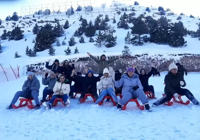 Engelsiz Bireyler Ergan Dağı Kayak Merkezi'nde Eğlenceli Anlar Yaşadı