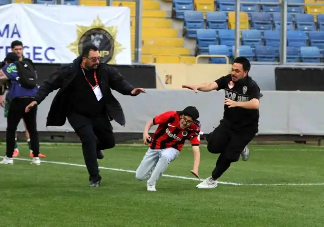 Gençlerbirliği İkinci Sıraya Yerleşti, Taraftarlardan Coşkulu Kutlama