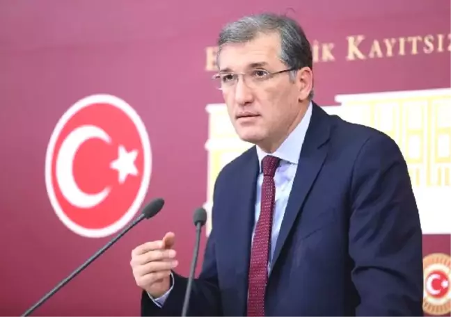 CHP'li İrgil: Son10 Yılda Atatürk'e Hakarete Kaç Dava Açıldı