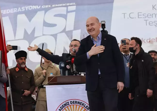 İçişleri Bakanı Soylu, Esenyurt'ta Hamsi ve Horon Festivaline katıldı