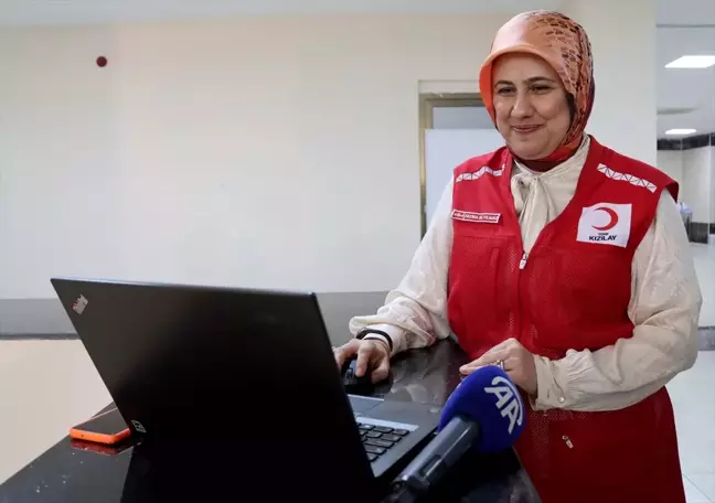 Türk Kızılay Genel Başkanı Yılmaz, 'Yılın Kareleri' Oylamasında Oy Verdi