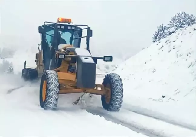 Yozgat'ın Sorgun İlçesinde Kar Yağışı Ulaşımı Olumsuz Etkiliyor