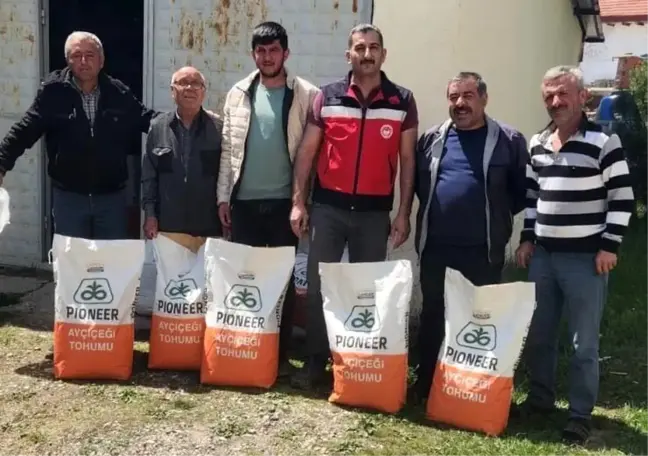 Dumlupınar'da Çiftçilere Yüzde 75 Hibeli Tohum Dağıtımı