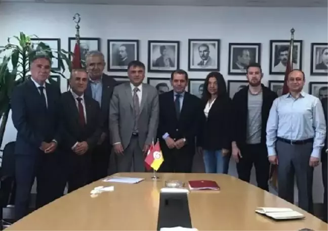 Galatasaray Proje Üretim Grubu'ndan Başkan Özbek'e Ziyaret