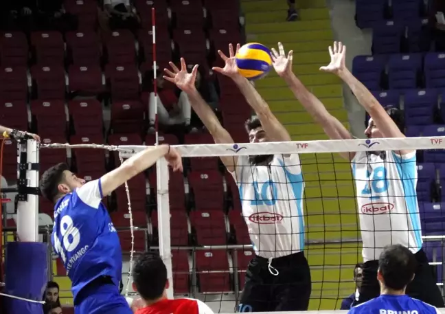 Voleybol: Efeler Ligi